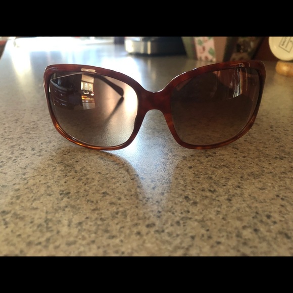 Coach sunglasses - Picture 3 of 5